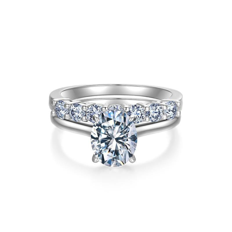 Female copper-plated 14K gold oval zirconia ring