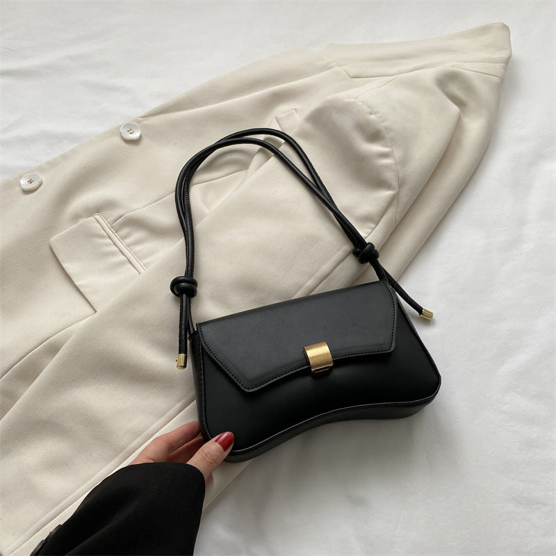 Isabella Retro Baguette Bag