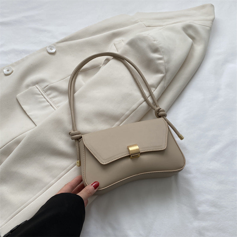 Isabella Retro Baguette Bag