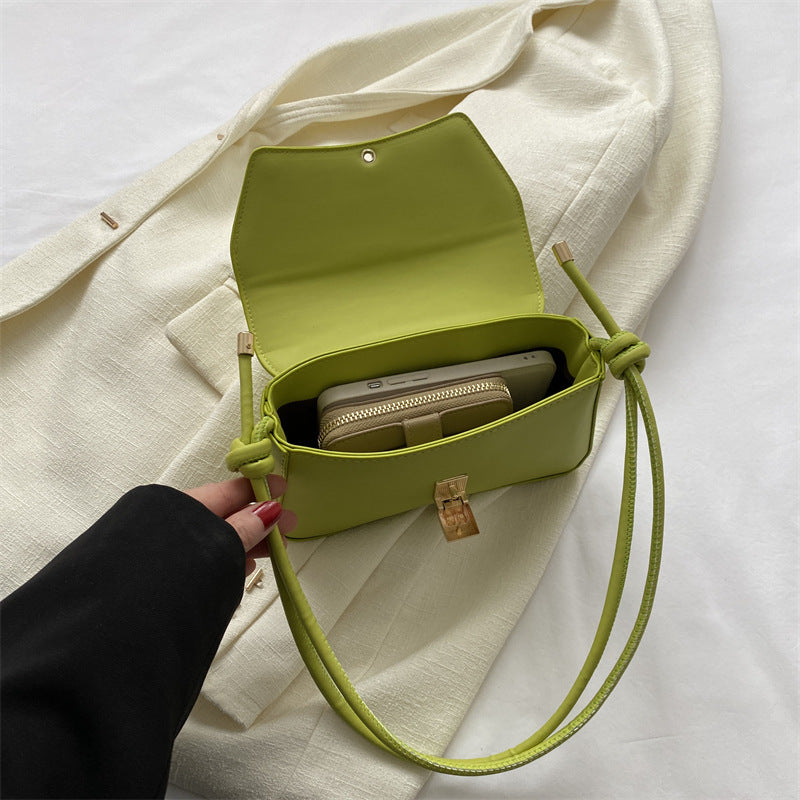 Isabella Retro Baguette Bag